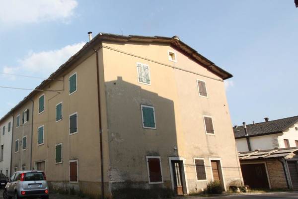 FP Studio Immobiliare agenzia immobiliare Fumane - Verona - Rustico Angolare Residenziali in vendita