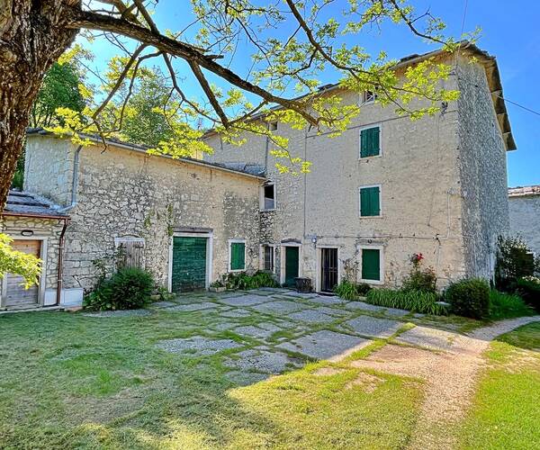 FP Studio Immobiliare agenzia immobiliare Fumane - Verona - Rustico / Casale Residenziali in vendita